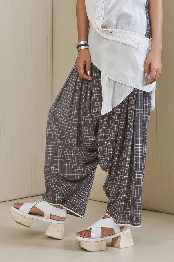 QUOTIENT PANTS